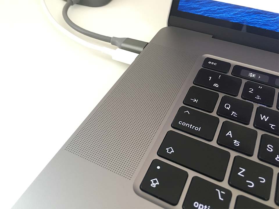 MacBook Proのスピーカー